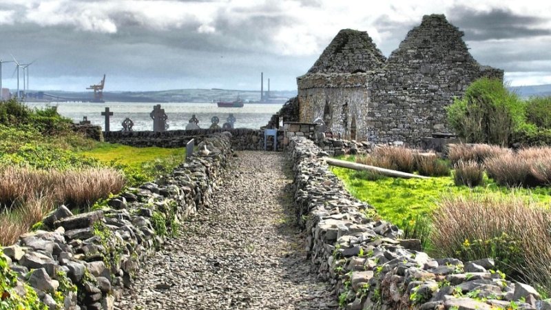 Loop head lighthouse loop head peninsula co clare master Red Cliff Lodge